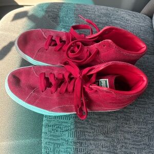 Puma Classic Red Sneakers